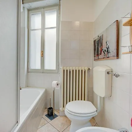 Daire Casa Rachele 2br In Centre With Balcony - Happy